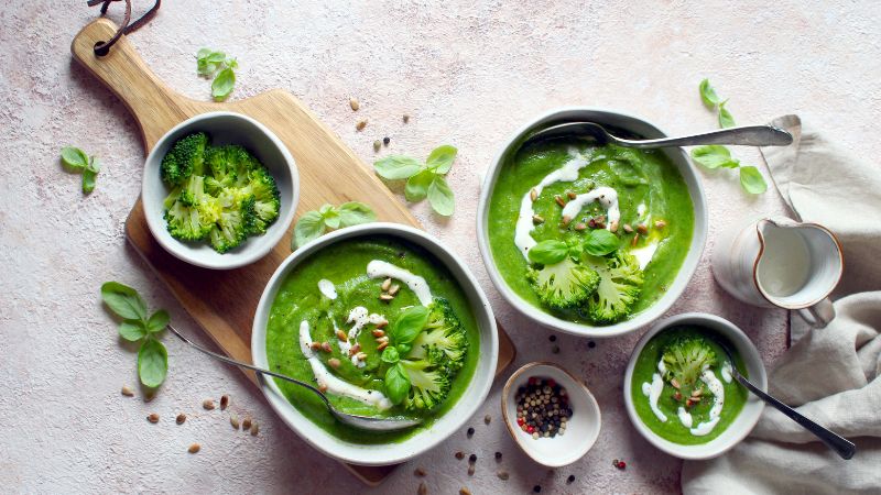 8 Best 10-Minute Mediterranean Diet Soups for Busy People