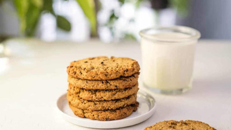 8 Best Keto Cookies to Satisfy Your Cravings