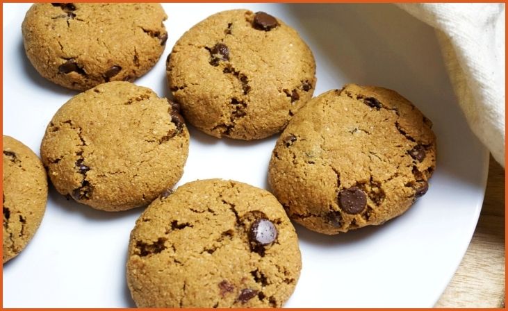 Almond Flour Chocolate Chip Cookies
