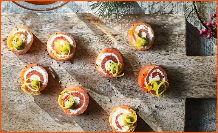 Smoked Salmon and Cream Cheese Roll-Ups